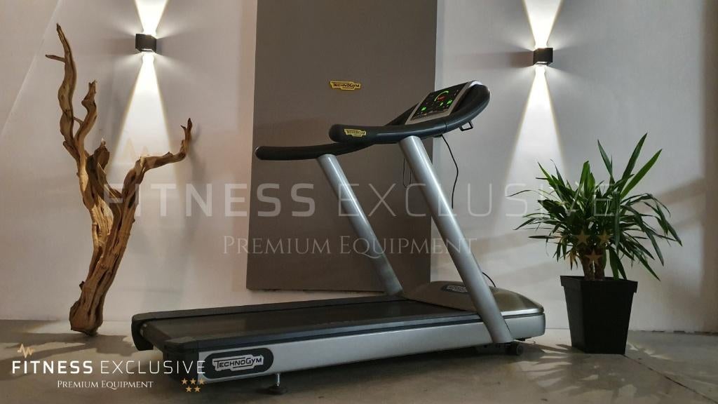 Technogym Jog Excite 500 LED Loopband Treadmill, Ophalen, Gebruikt, Benen, Overige typen