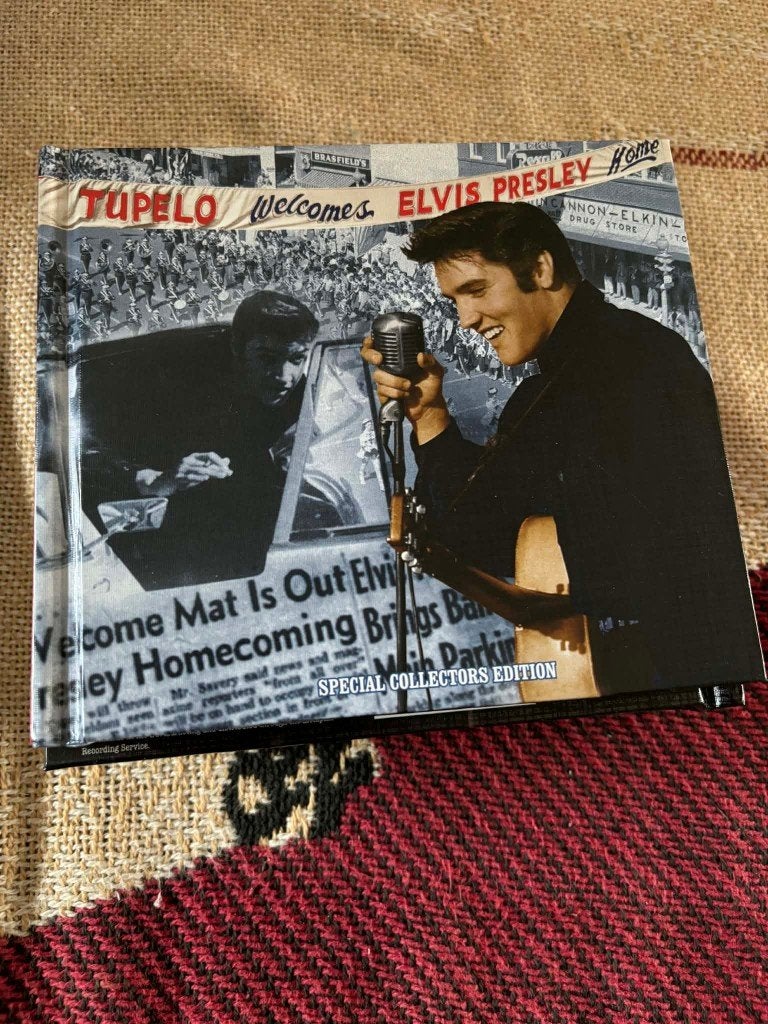 Elvis bootleg cd+boek,Tupelo welcomes Elvis Presley home   , Cd's en Dvd's, Gebruikt, Overige typen, Ophalen of Verzenden, Import