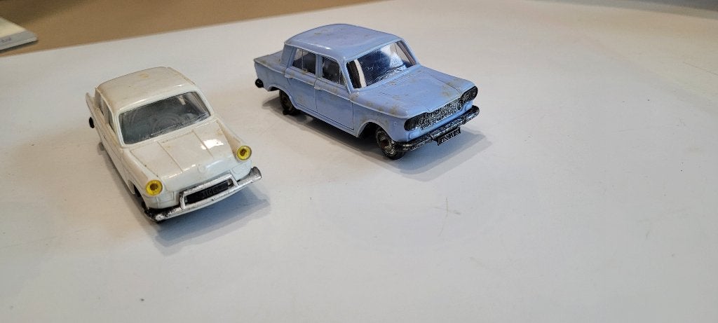 2 oude plastic norev auto's, fiat/bmw (nr32/2), Ophalen of Verzenden, Auto, Norev