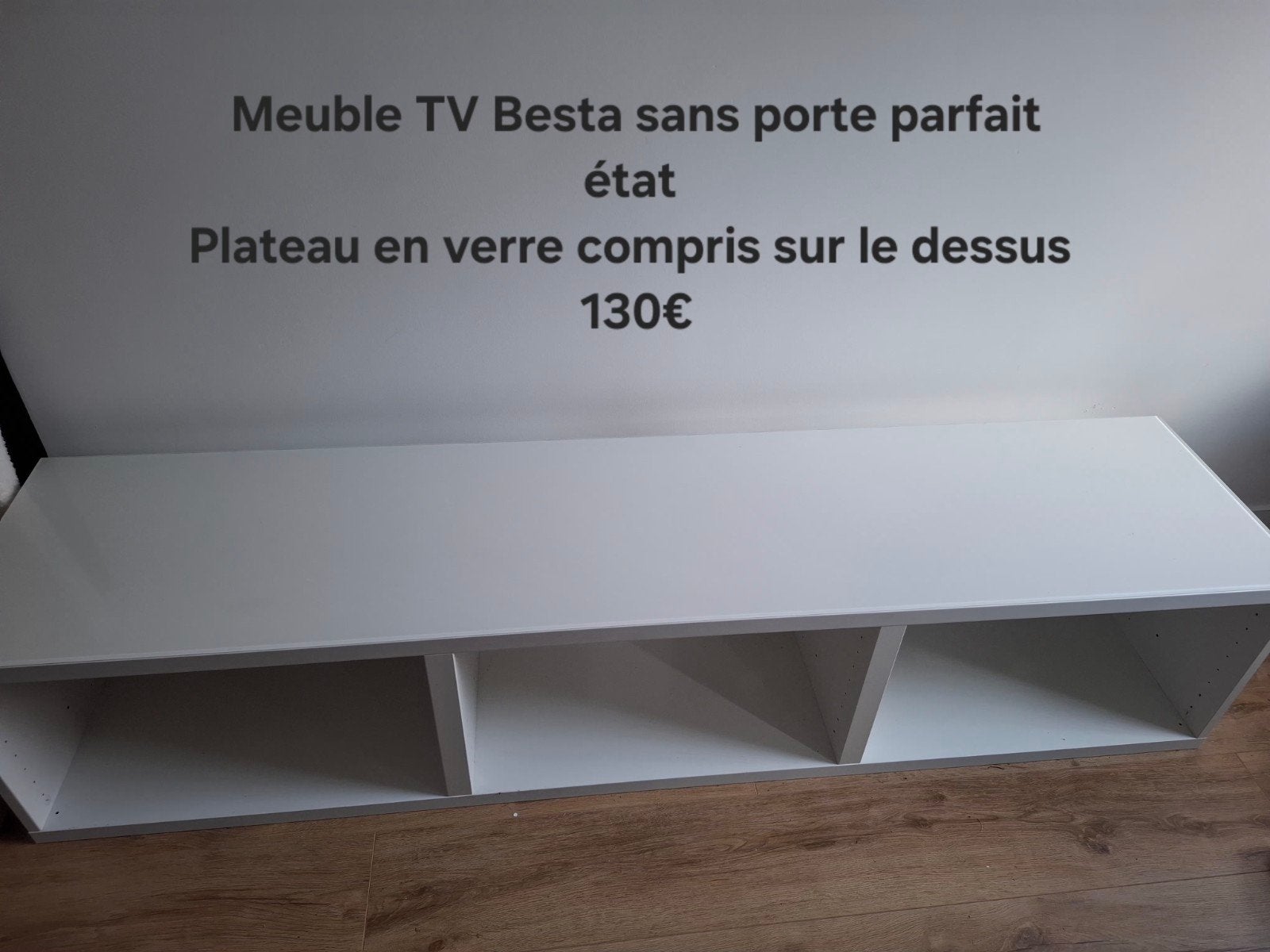 Meuble TV besta plateau en verre