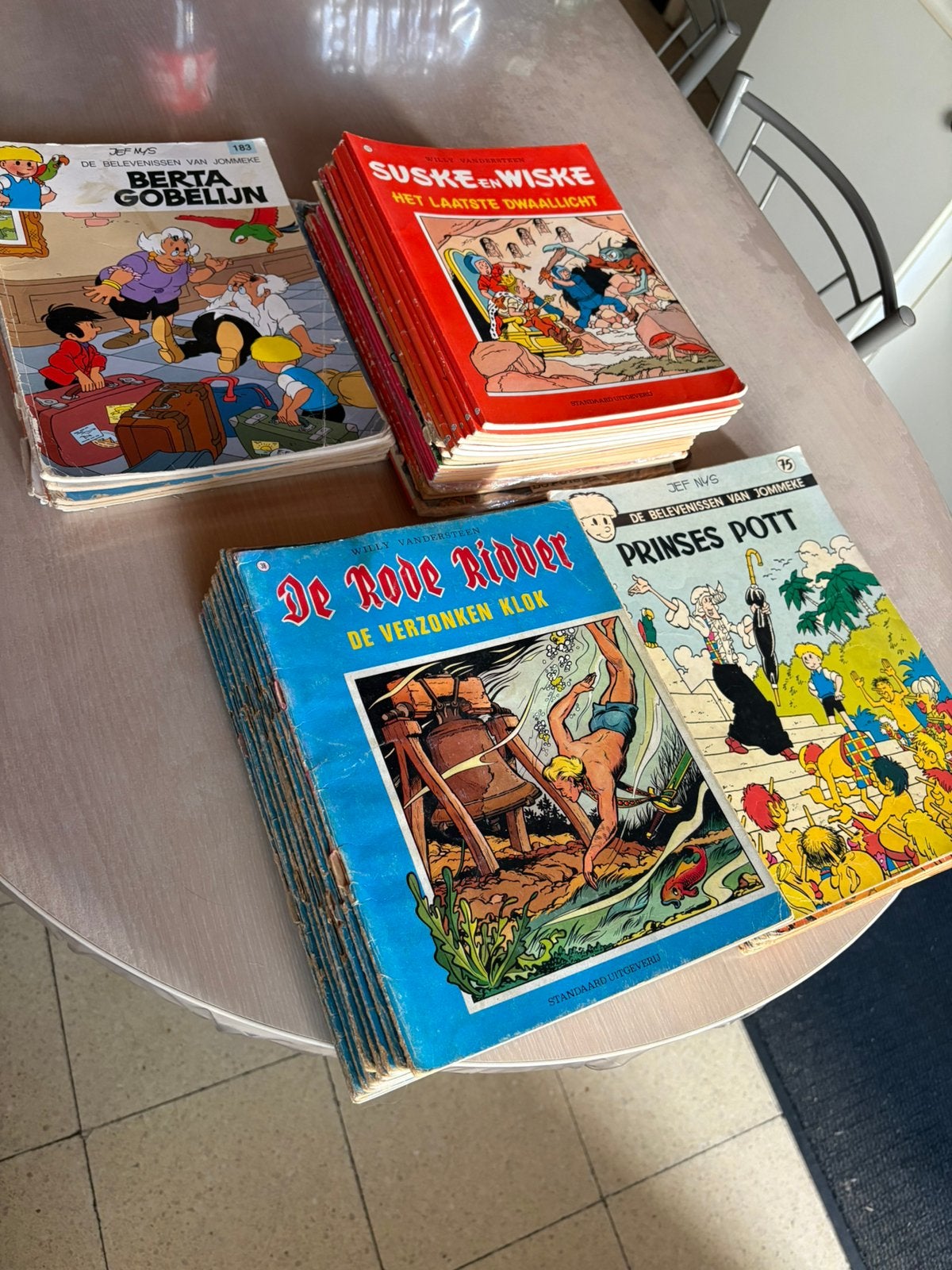 60 tal strips allerlei, Enlèvement, Utilisé
