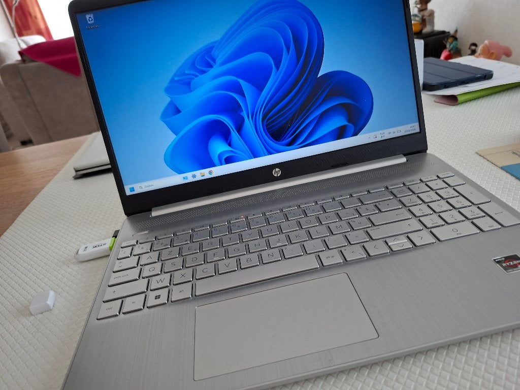 Zeer goede laptop, Ophalen, Hp, Met videokaart, 15 inch