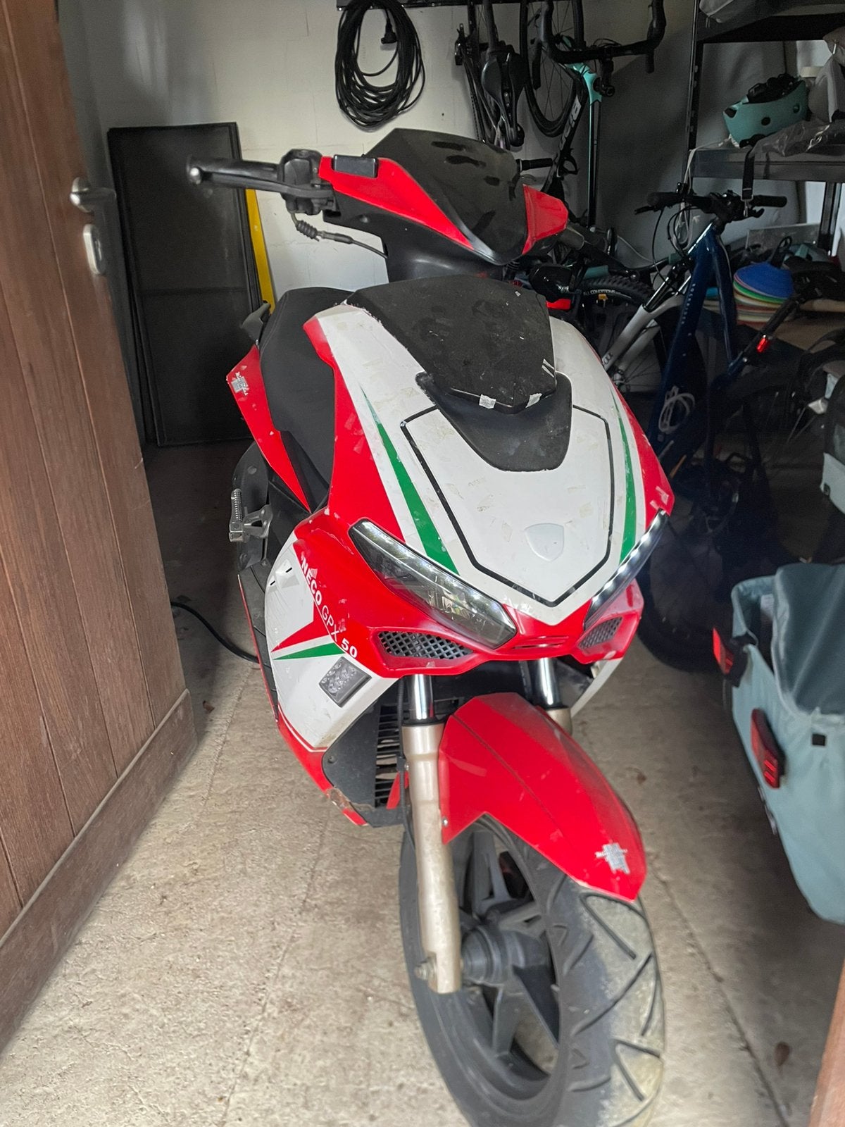 Neco gpx 50 4 takt (start niet-batterij, rijdt niet-riem), Fietsen en Brommers, Scooters | Overige merken, Ophalen, Gebruikt, Klasse B (45 km/u)