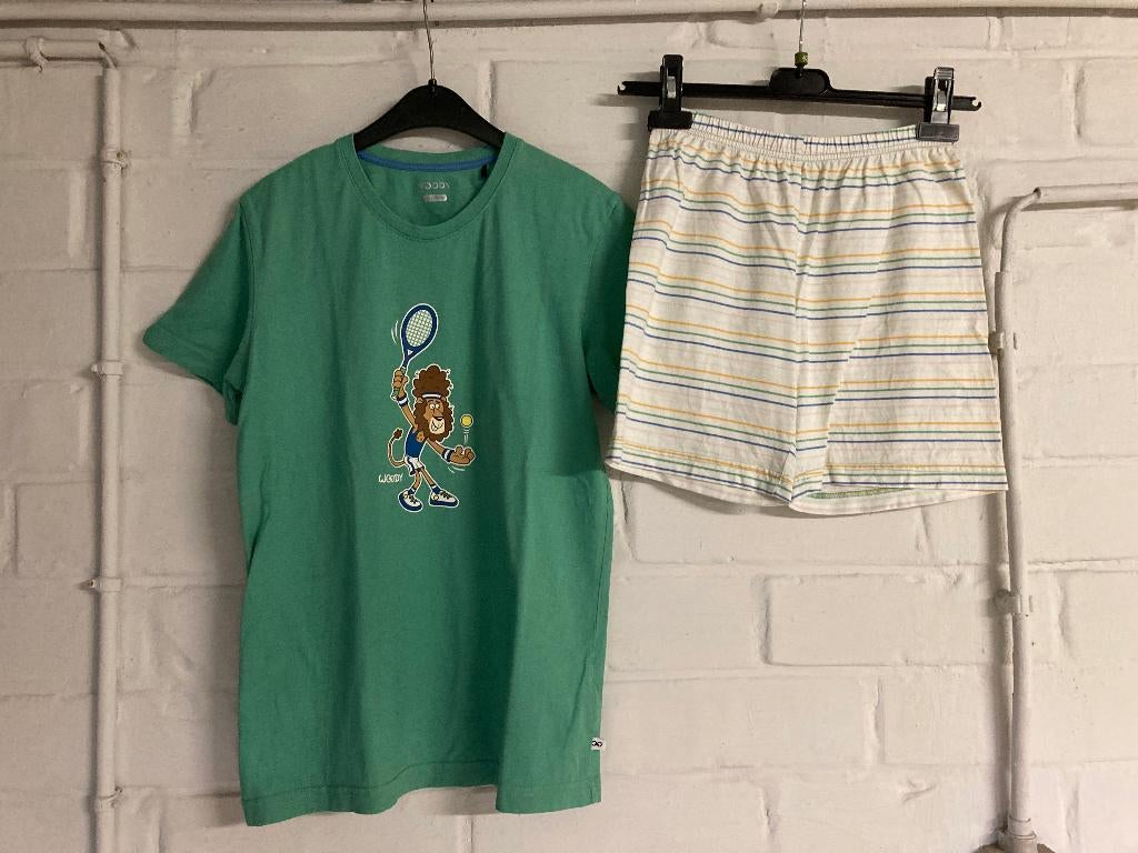 Groene pyjama, korte mouwen en korte broek, Woody, 152, 12 j, Kinderen en Baby's, Kinderkleding | Maat 152, Nacht- of Onderkleding