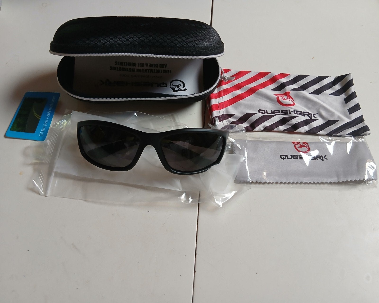 Queshark / lunettes de soleil (neuf), Enlèvement ou Envoi, Lunettes