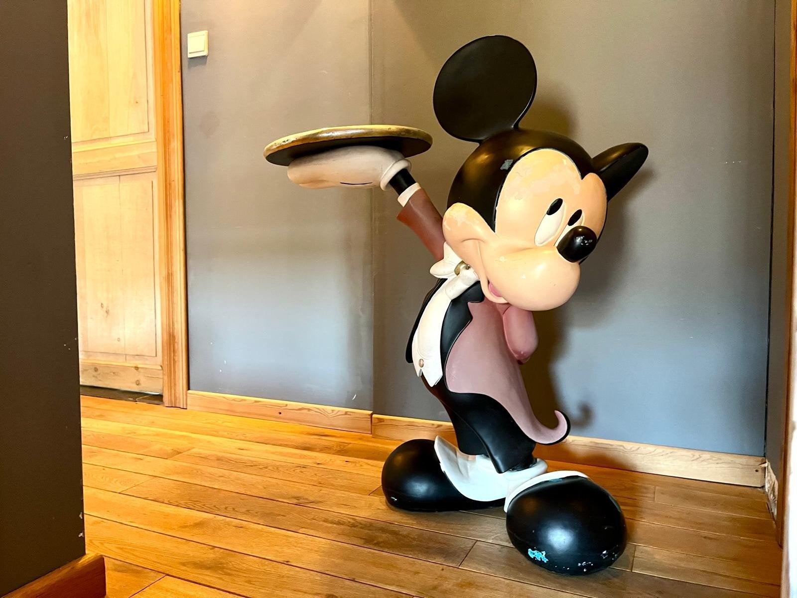 Statue Mickey, Enlèvement