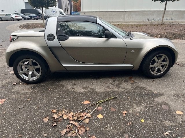 Smart Roadster in goede staat met slechts 104.000 km, Auto's, Automaat, Achterwielaandrijving, Zwart, Cabriolet