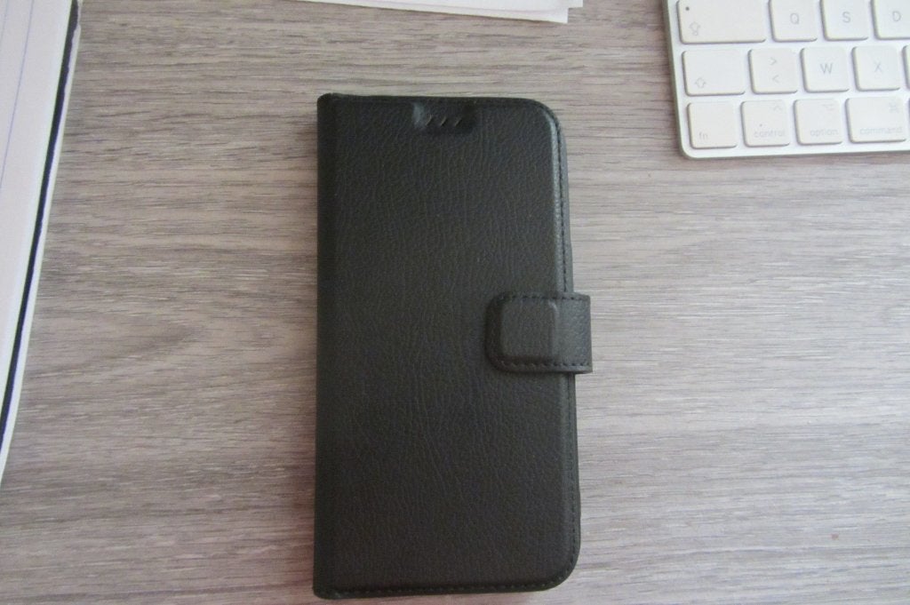 La coque pour iPhone convient à la fois à l'iPhone 13 ou 14, Télécoms, Enlèvement ou Envoi, Comme neuf, Noir, IPhone 13