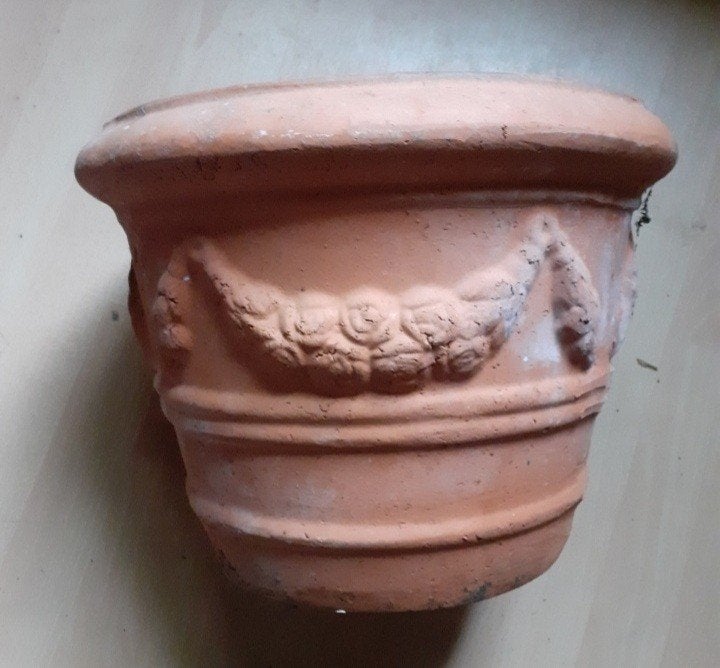 Grand pot- cache-pot- terracotta motifs fleurs, Jardin & Terrasse, Pots de fleurs, 25 à 40 cm, Rond, Enlèvement, Utilisé