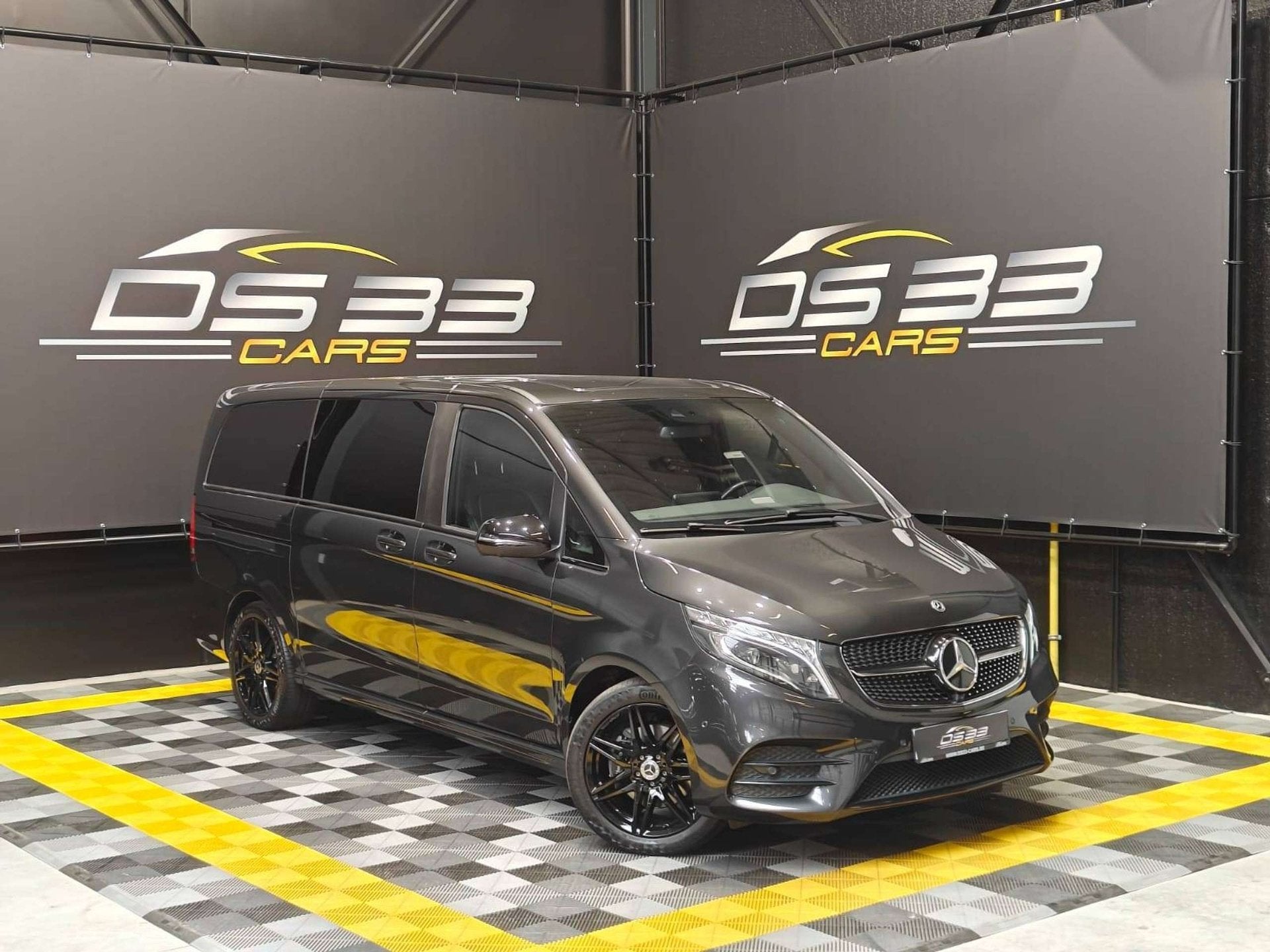 Mercedes-Benz V 300 d 5-zit AMG + Night/Warm+koud Leder/360/, Auto's, Mercedes-Benz, Bedrijf, Te koop, V-Klasse, 360° camera, ABS