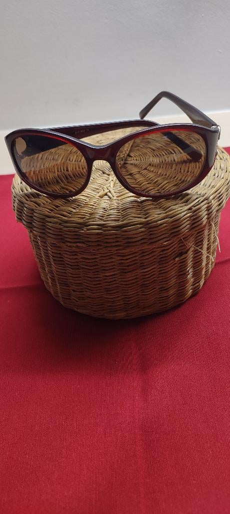 Lunette de soleil" Femme", Enlèvement ou Envoi, Utilisé, Brun, Lunettes de soleil