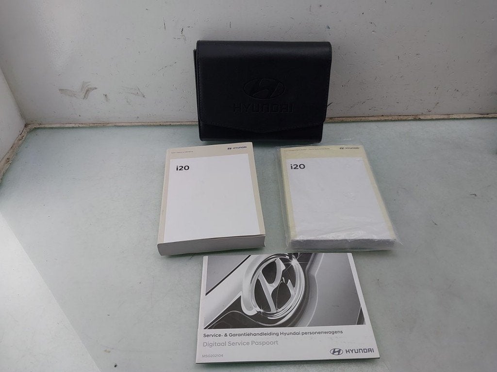 INSTRUKTIEBOEK Hyundai i20 (BC3) (01-2020/-), Dhr. J. Ham, Gebruikt, Administratie@autoham.nl, Hyundai