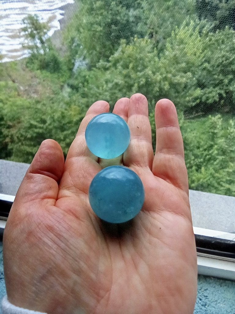 Twee aquamarijn bollen, Ophalen of Verzenden, Mineraal