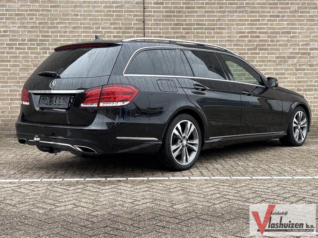 Mercedes-Benz E 200 BlueTEC Ambition | Pano | Stoelverwarmin, Auto's, Mercedes-Benz, Automaat, Zwart, Zwart, Bedrijf