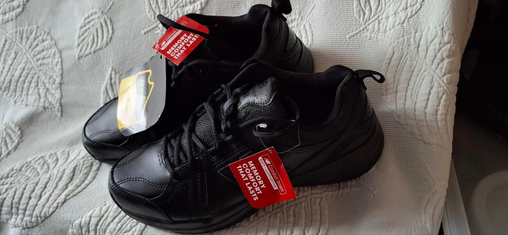 Paire de basket neuve New Balance 44, Enlèvement, Neuf, Chaussures