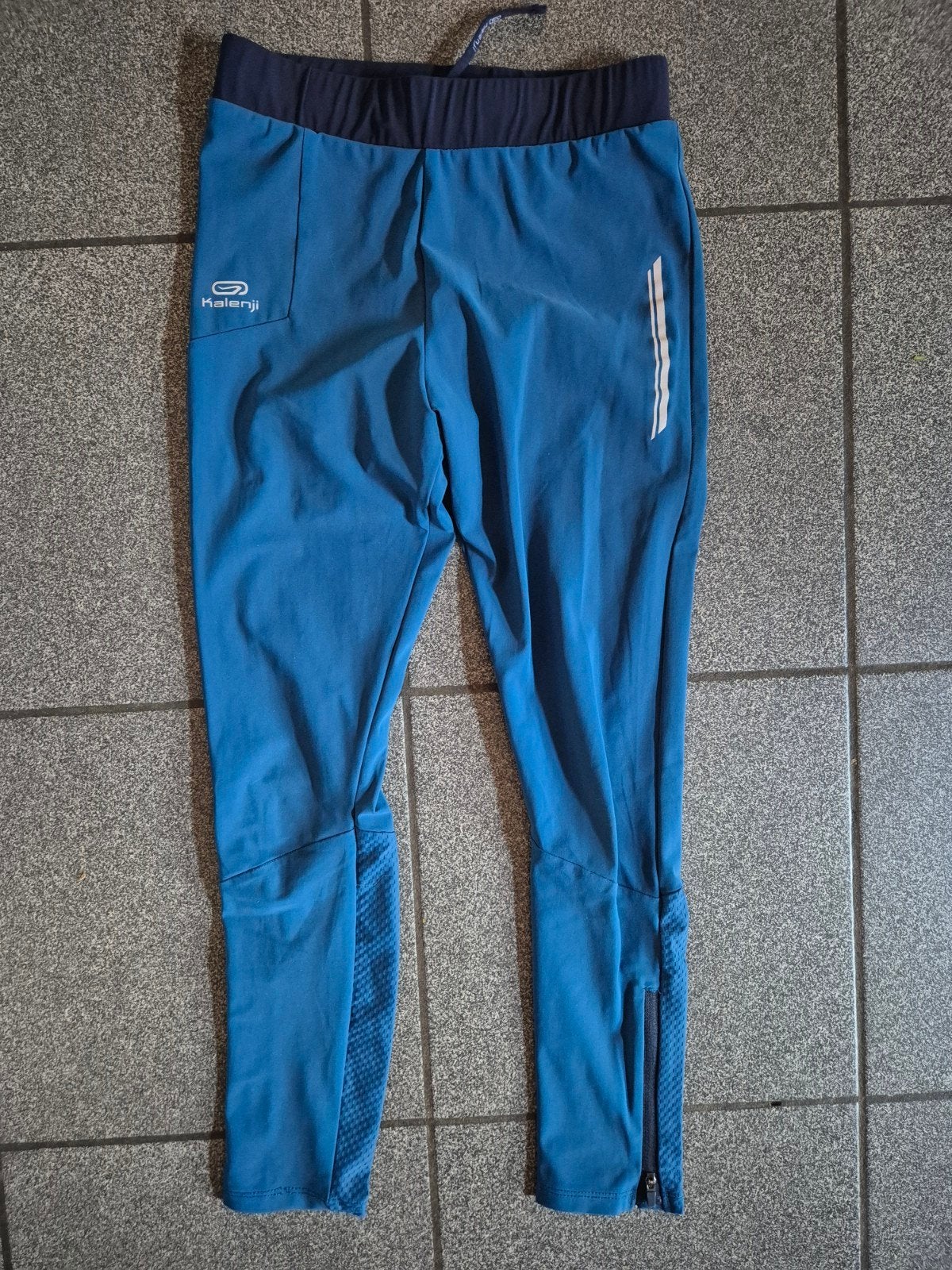Legging kalenji 10/11ans, Enfants & Bébés, Enlèvement ou Envoi, Kalenji, Comme neuf, Vêtements de sport ou Maillots de bain