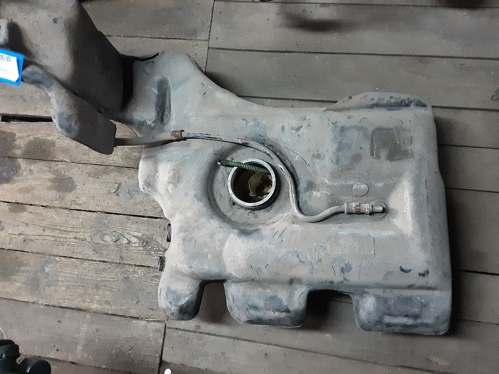 BRANDSTOFTANK Audi A6 (C5) (01-1997/01-2005), Info@audi.de, Audi, Audi AG, Gebruikt