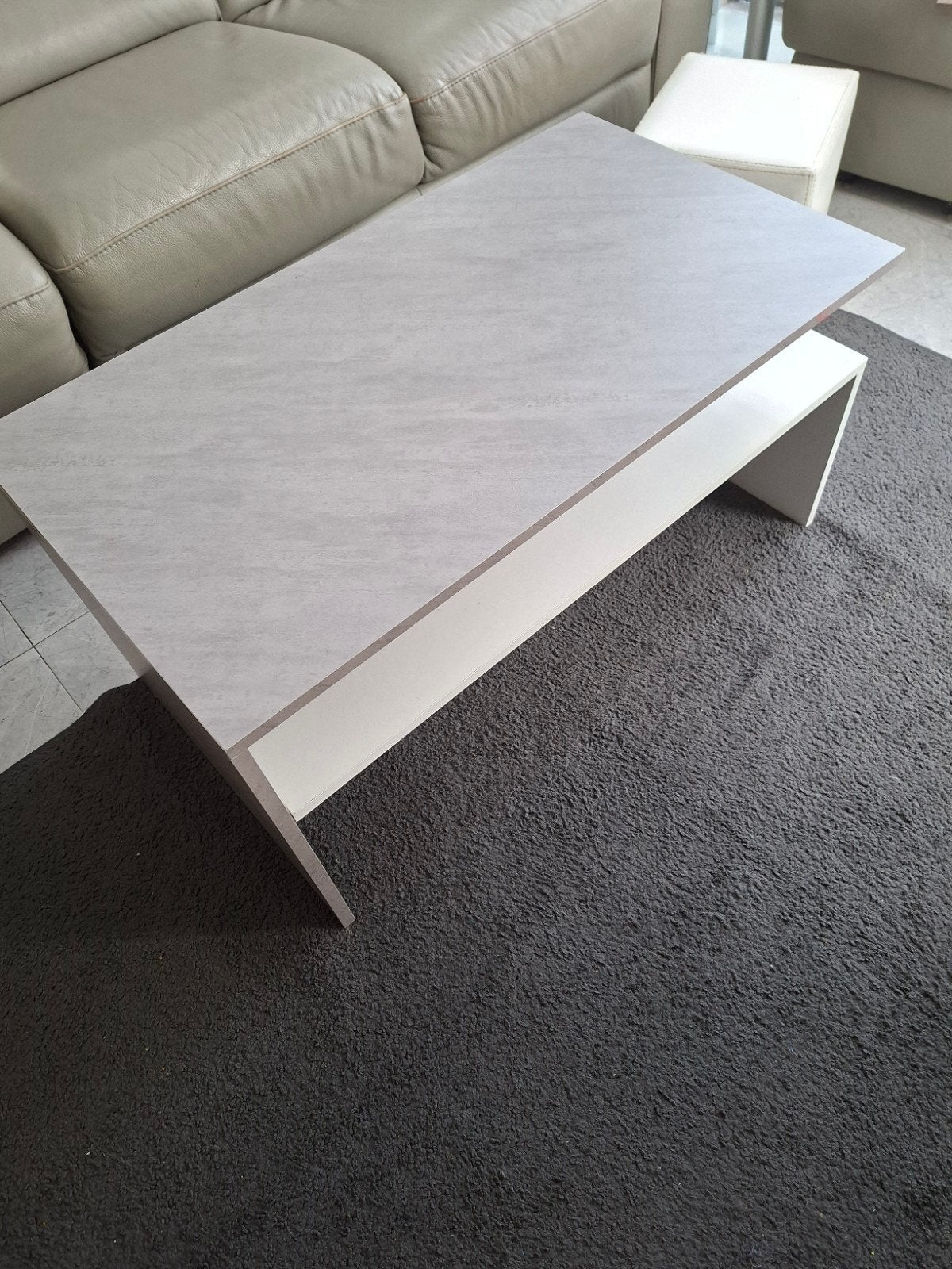 Salontafel Grijs/Wit, Huis en Inrichting, Ophalen, Zo goed als nieuw, Modern, Rechthoekig