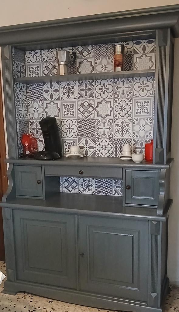 Meuble buffet joliment décoré (meuble à café),, Enlèvement