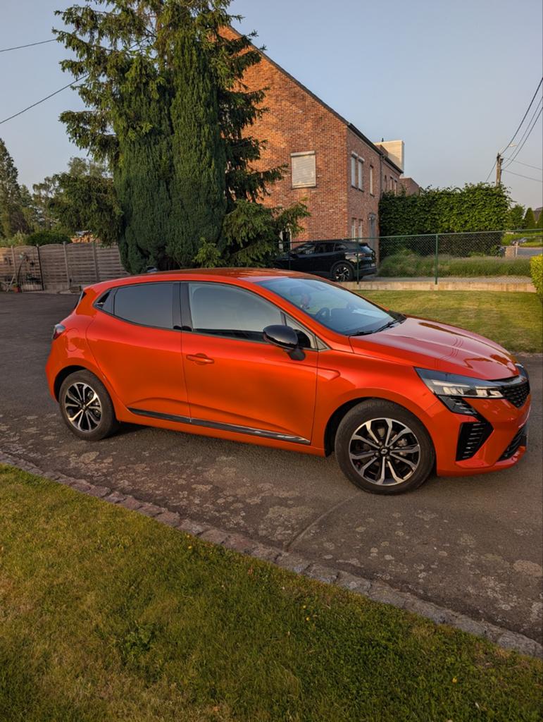 Renault Clio Techno in showroomstaat, Auto's, Stof, Euro 6, Handgeschakeld, Particulier