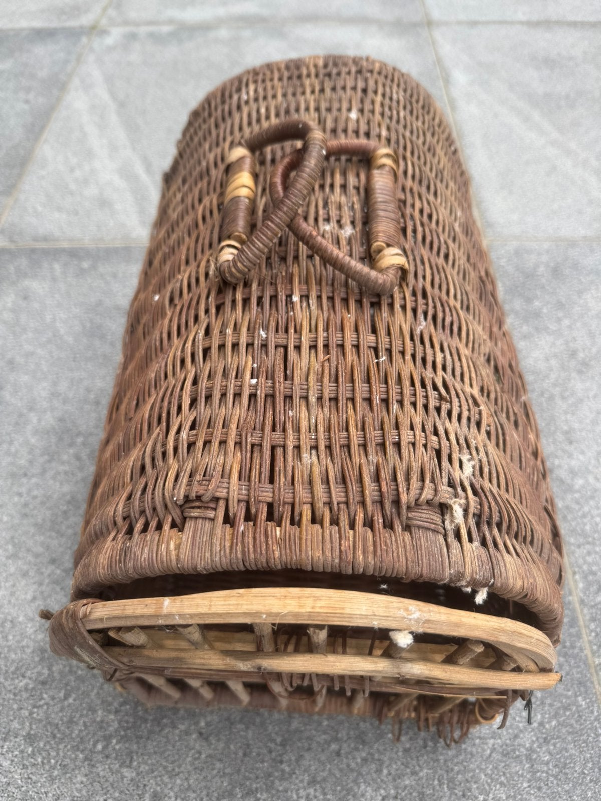Oud katten konijnen korfje ., Enlèvement, Utilisé, Roseau