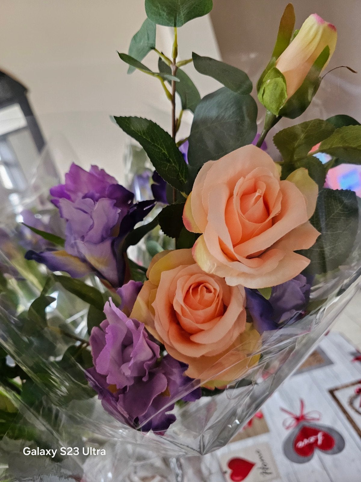 A saisir bouquets artificiels, Ophalen