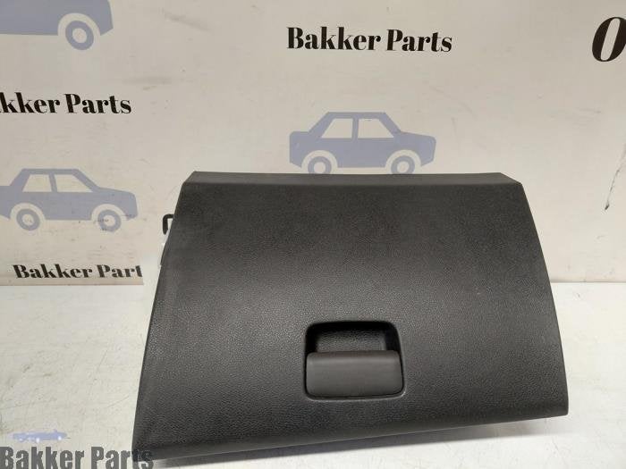 Boîte à gants d'un Mercedes A-Klasse, 3 mois de garantie, Utilisé, -, -