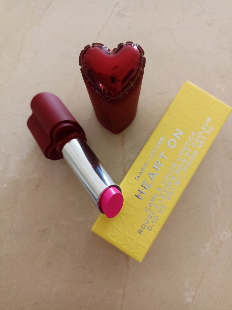 Marc Jacobs lippenstift 601 That's Hot roze, Bijoux, Sacs & Beauté, Beauté | Cosmétiques & Maquillage, Maquillage, Rose, Envoi