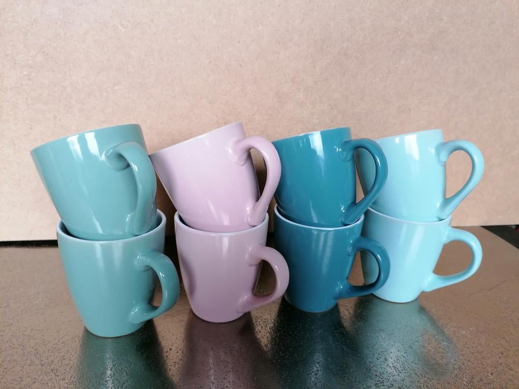 Mooie set van 8 koffietassen, Ophalen, Zo goed als nieuw, Effen, Kop(pen) en/of Schotel(s)