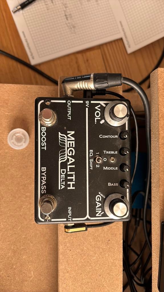 Megalith Delta Mi effects, Musique & Instruments, Enlèvement, Utilisé, Distortion, Overdrive ou Fuzz