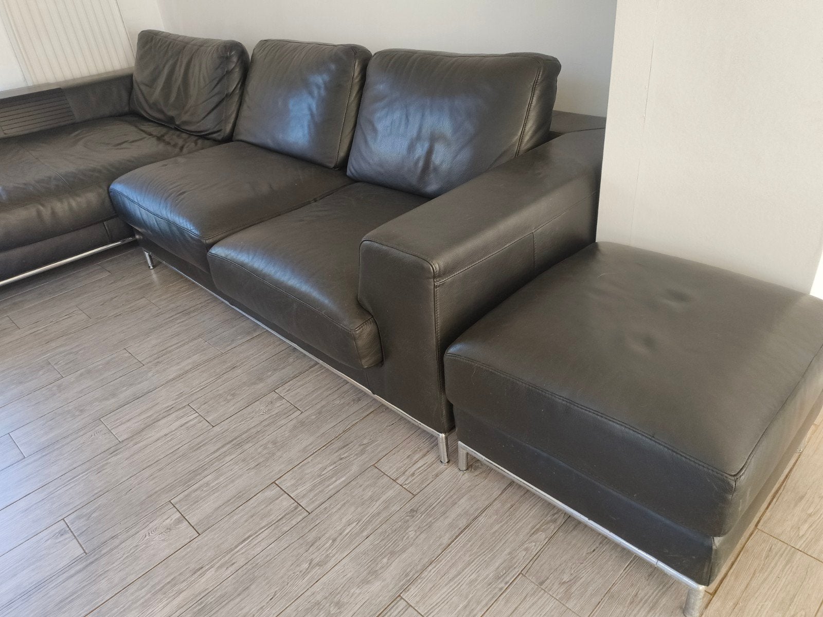 Très beau canapé d'angle méridienne en cuir noir, Ophalen, Gebruikt, Leer, Contemporain