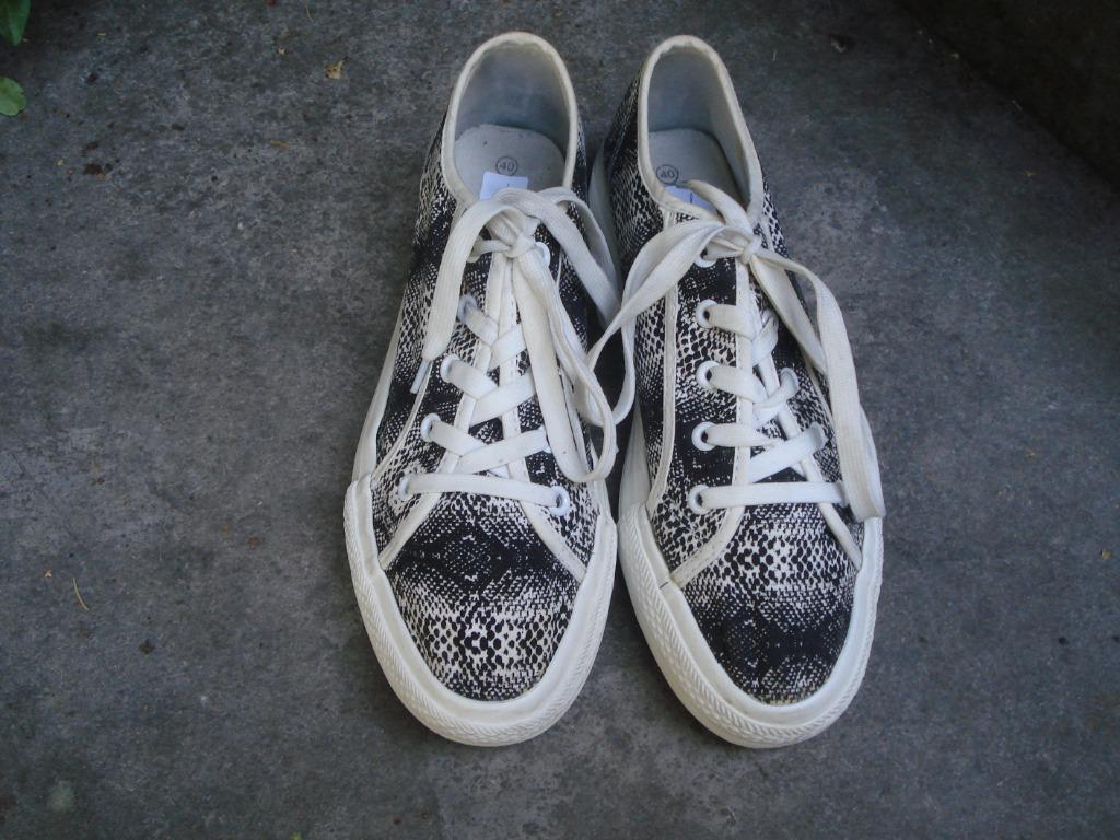 Livraison gratuite baskets de fête de festival noir et blanc, Sneakers et Baskets, Comme neuf, Noir, Envoi