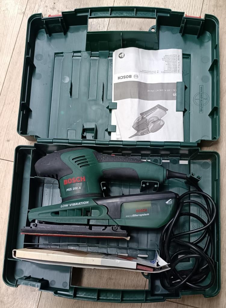 Bosch Ponceuse vibrante  État quasi neuf + Coffret, Bricolage & Construction, Outillage | Outillage à main, Enlèvement