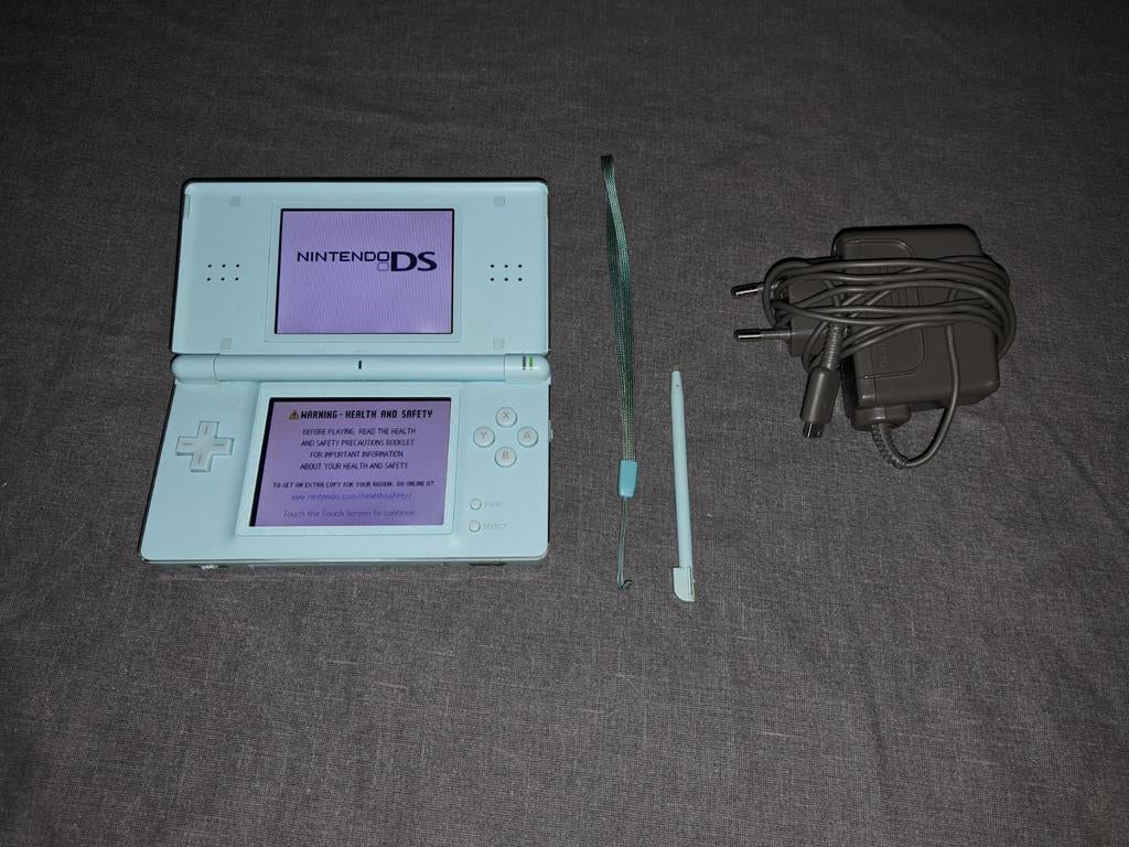 Nintendo DS Lite Blue, Games en Spelcomputers, Spelcomputers | Nintendo DS, Ophalen of Verzenden, Gebruikt, Blauw, DS Lite