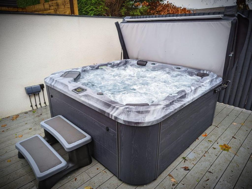 Acheter un jacuzzi neuf💦meilleur rapport qualité prix en Be, Enlèvement