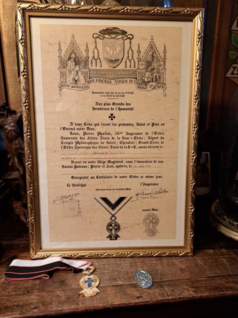 Aan de grootste van de dienaren van de mensheid Ridder, Enlèvement ou Envoi, Autres matériaux