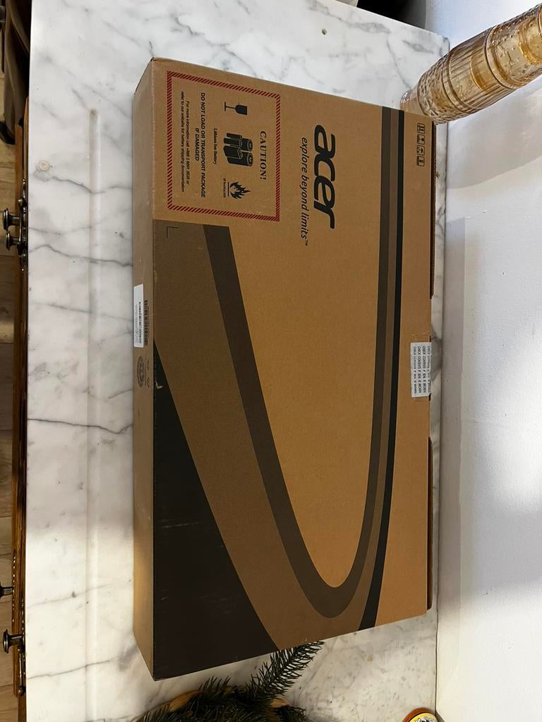 Pc acer aspire E1 17pouce intel core i3, Ophalen, Gebruikt, Met monitor, 8 GB