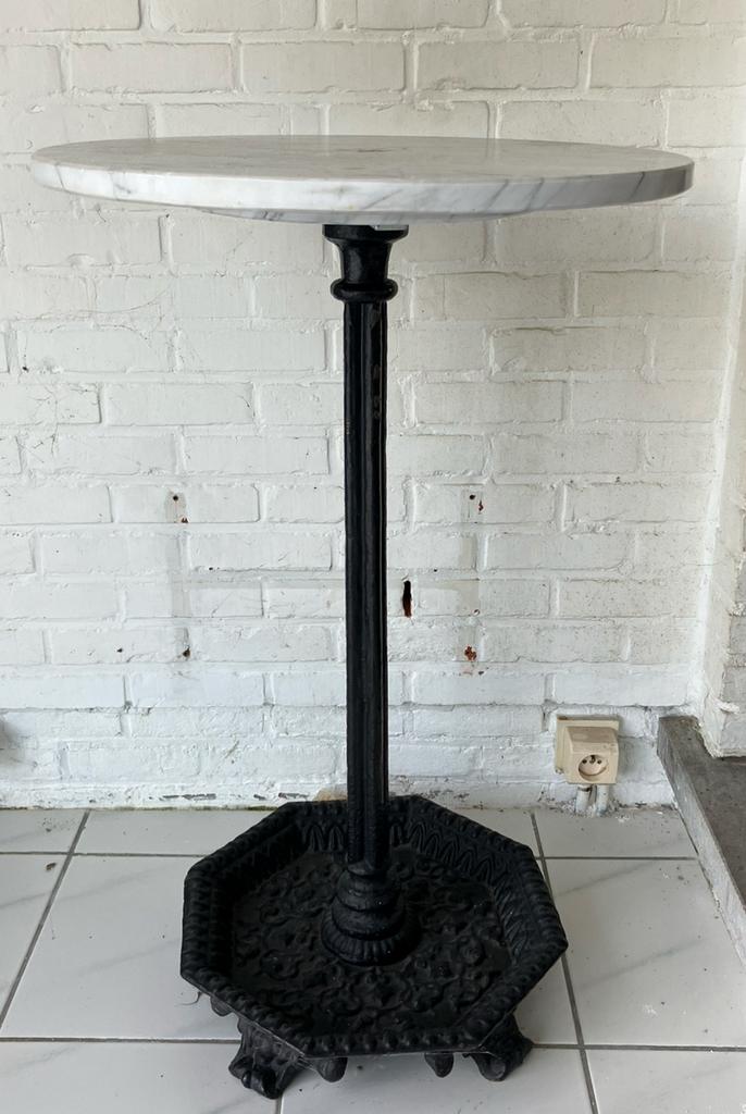 Table en fonte, Enlèvement, Utilisé