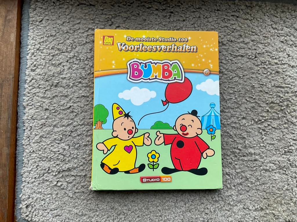 De mooiste studio 100 voorleesverhalen Bumba, Ophalen of Verzenden, Zo goed als nieuw