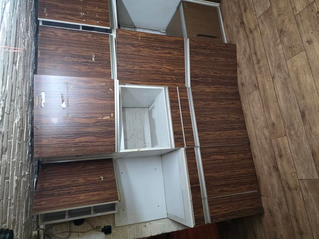 Verschillende kasten . Gratis af te halen, Ophalen
