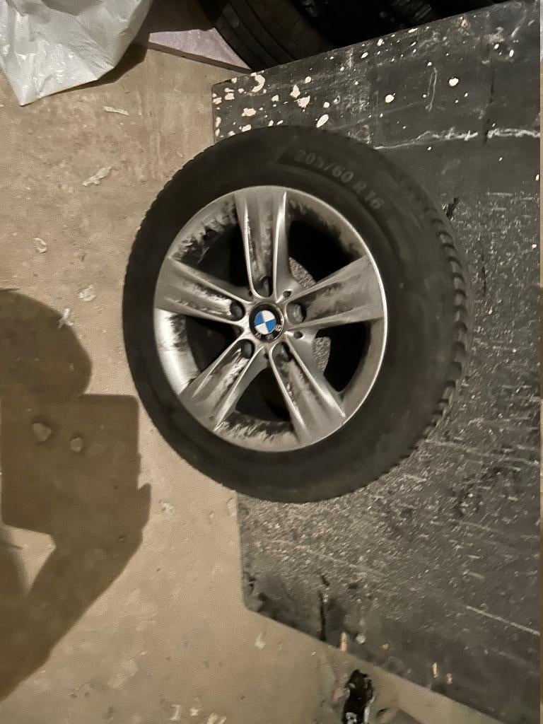 BMW Serie 4 - F32 F 33 F36 Jante 16 pouces + pneus neige, Pneus et Jantes, Pneus hiver, Enlèvement ou Envoi, 16 pouces