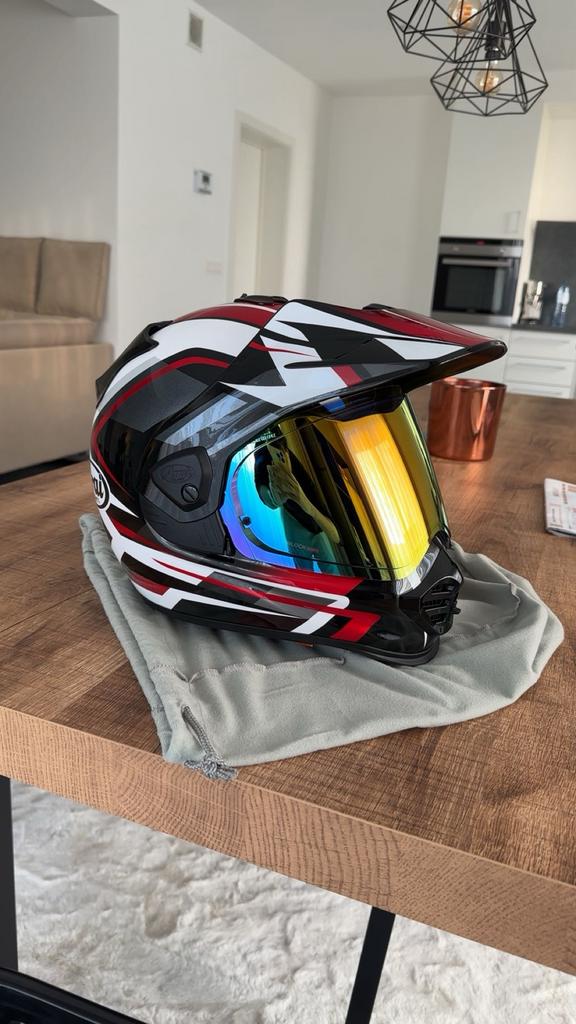 Arai tour x5, Enlèvement, Arai