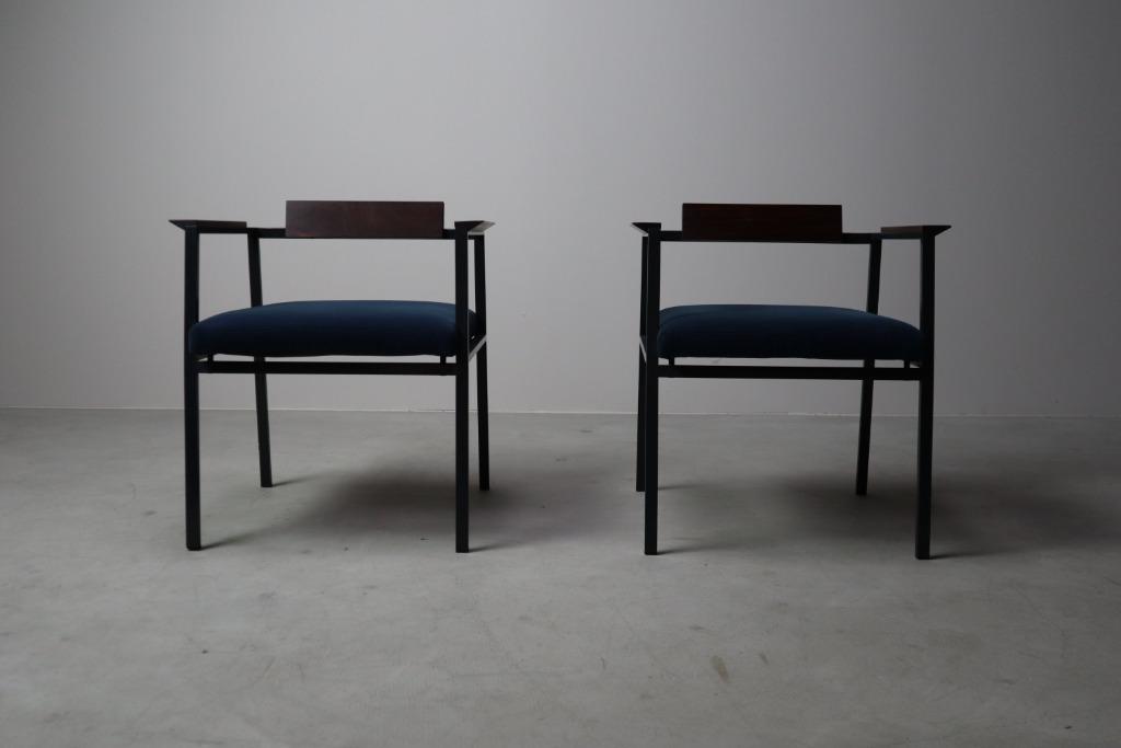 Paire de fauteuils postmodernes, années 1970, Enlèvement