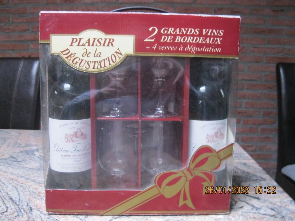 Chateau Tour d'Abret 1996, Verzamelen, Wijnen, Ophalen, Frankrijk, Nieuw, Rode wijn