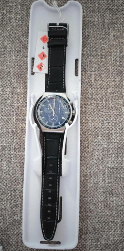 Montre Swatch Irony (YVS496), Handtassen en Accessoires, Horloges | Heren, Leer, Staal, Swatch, Nieuw