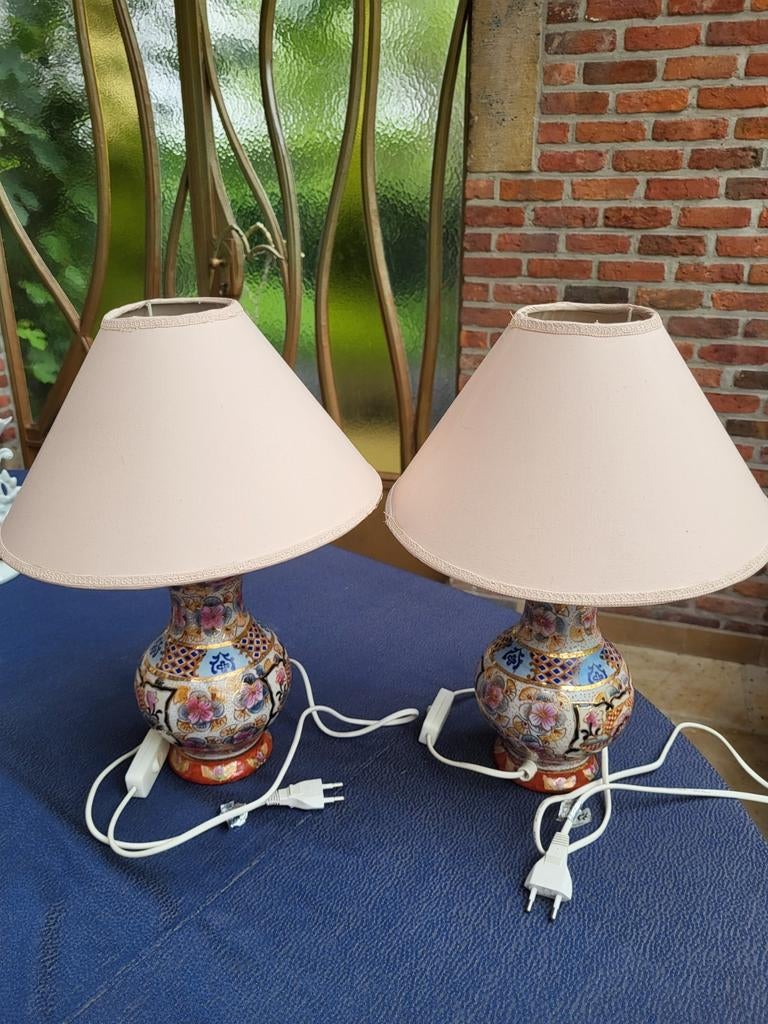 2 handgeschilde gedoreerde chinese imari tafellampen, Ophalen, Gebruikt