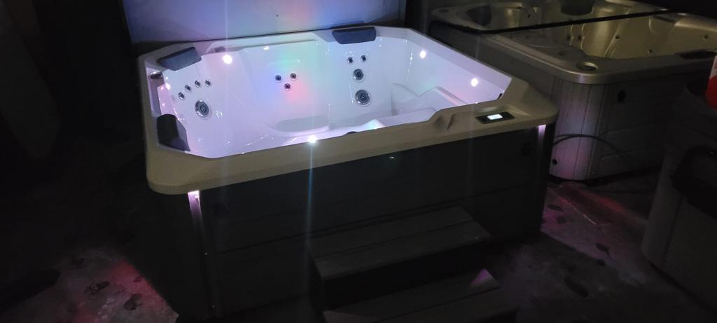 Hotspring jacuzzi propel, Tuin en Terras, Ophalen of Verzenden, Zo goed als nieuw, Verlichting