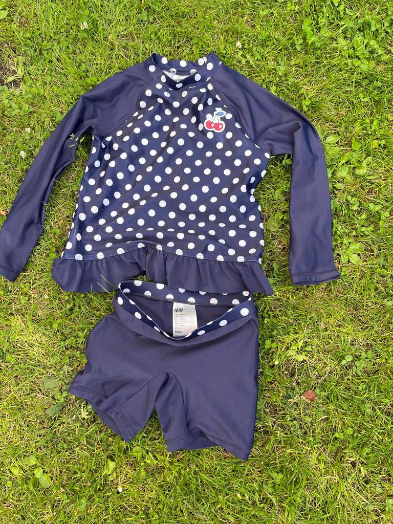 H&M zwemoutfit uv-shirt 110-116 4-6jaar zwempak bikini, Kinderen en Baby's, Ophalen of Verzenden