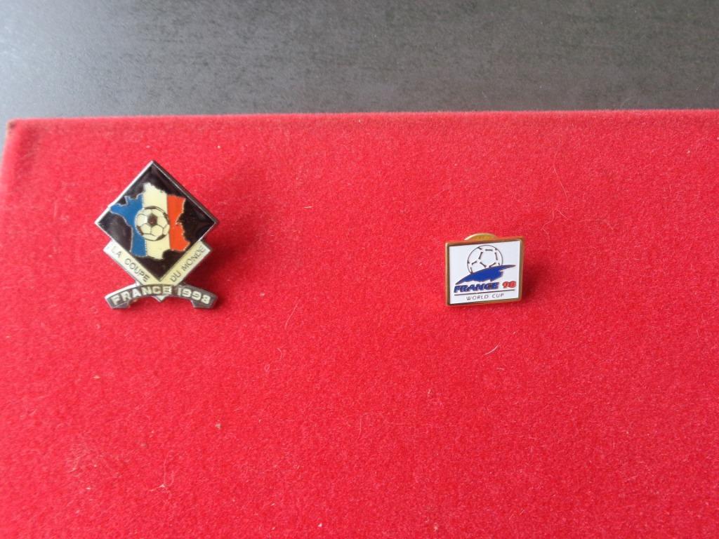 1 pin's foot coupe du monde 1998, Collections, Enlèvement
