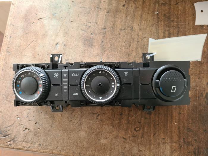Panneau de commandes chauffage d'un Mercedes Sprinter, Autos : Pièces & Accessoires, 3 mois de garantie, Utilisé, -, -
